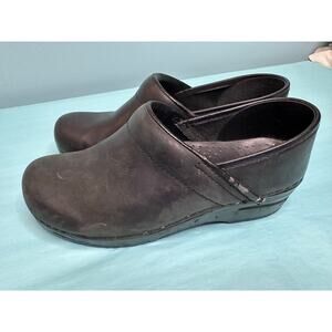Dansko black Clogs, Unisex Size 38 comfort and support for workplace environment